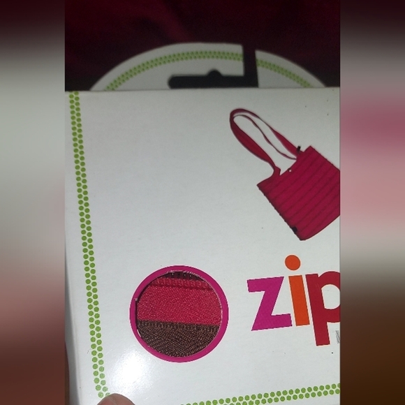 Zip It Cabana Medium 2 Handle Zipper Reusable Tote Bag Fuschia and Dark B… - Picture 16 of 16